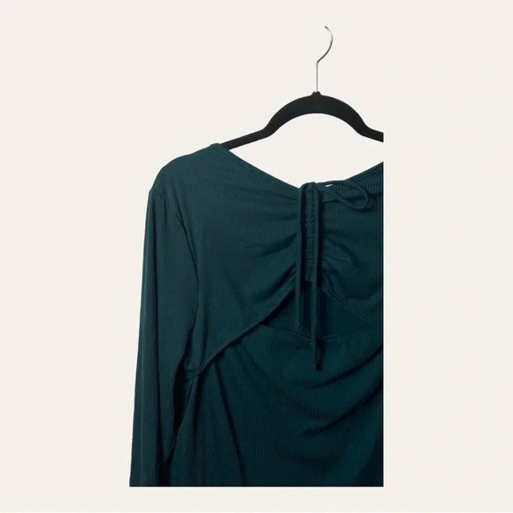 1286. WHITE BIRCH LONG SLEEVE TOP KEYHOLE AND TIE IN BACK SIZE XLARGE - Picture 8 of 9